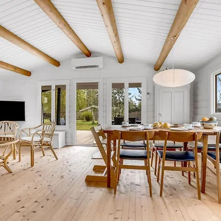 Bengta - 500m From The Sea By Interhome * Gedser