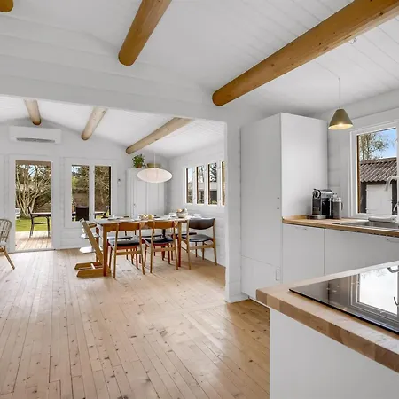 בית נופש Bengta - 500m From The Sea By Interhome