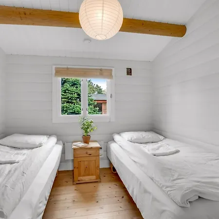 Holiday home Bengta - 500m From The Sea By Interhome *